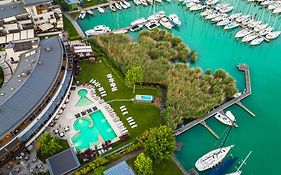 Hotel Silverine Lake Resort